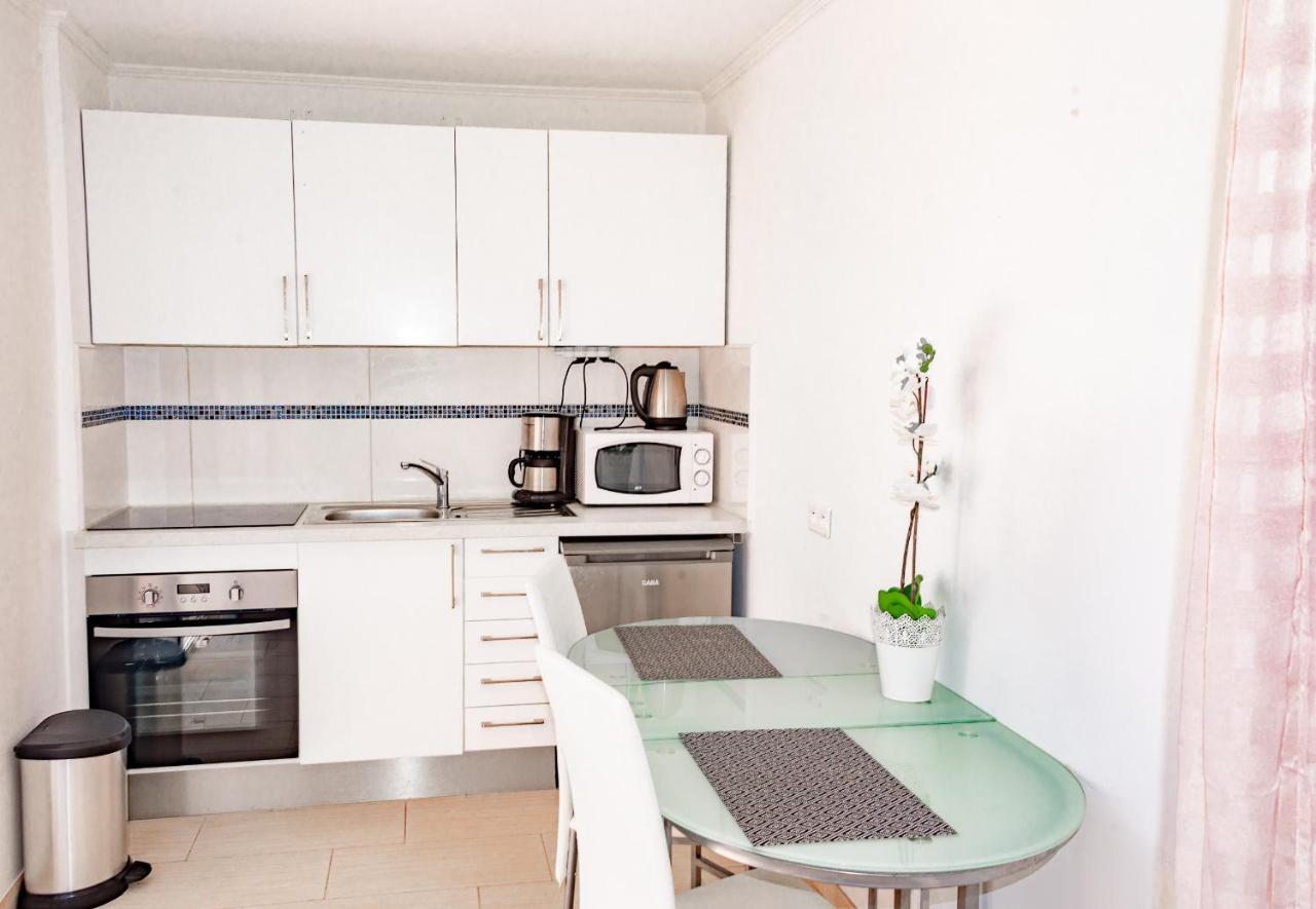 Hotel Et Appartements Reine D'Azur Roquebrune-Cap-Martin Bagian luar foto