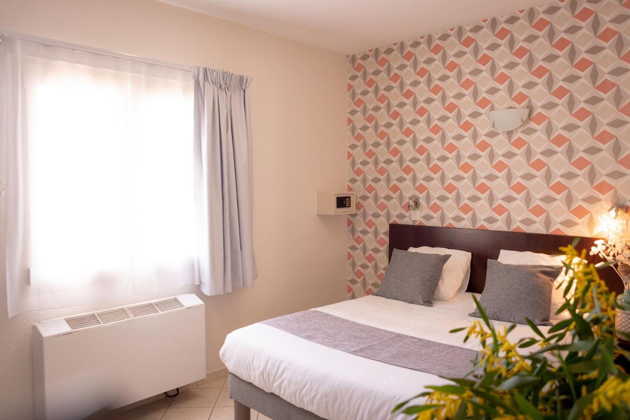 Hotel Et Appartements Reine D'Azur Roquebrune-Cap-Martin Bagian luar foto