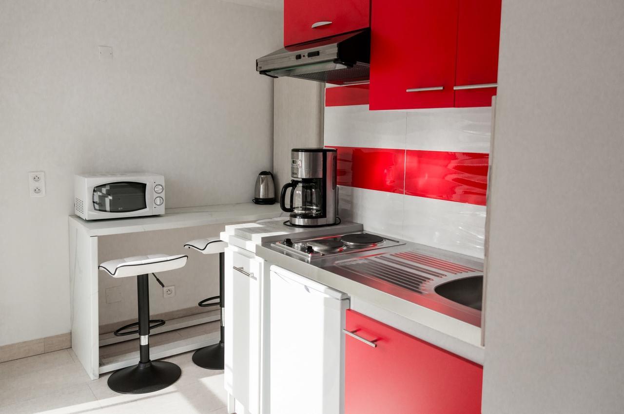 Hotel Et Appartements Reine D'Azur Roquebrune-Cap-Martin Bagian luar foto