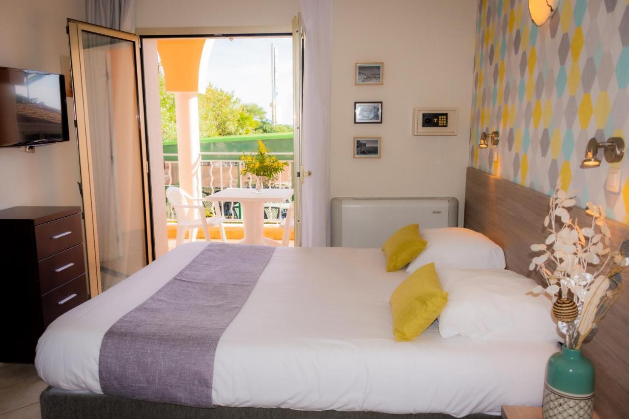 Hotel Et Appartements Reine D'Azur Roquebrune-Cap-Martin Bagian luar foto